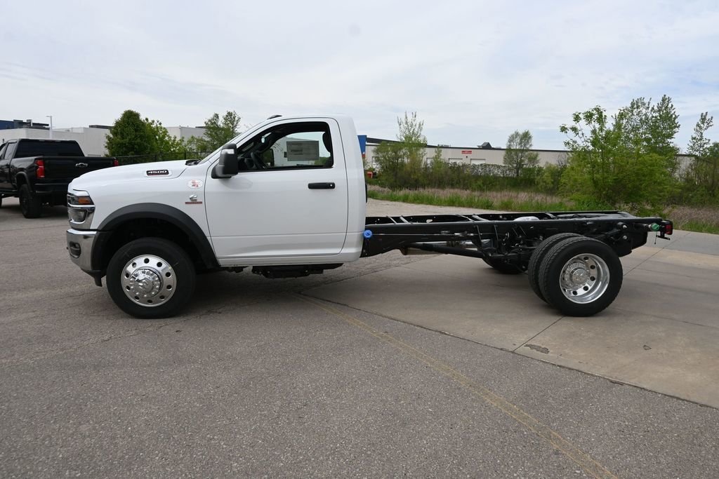 New 2026 Bright White Clearcoat RAM Tradesman image 7
