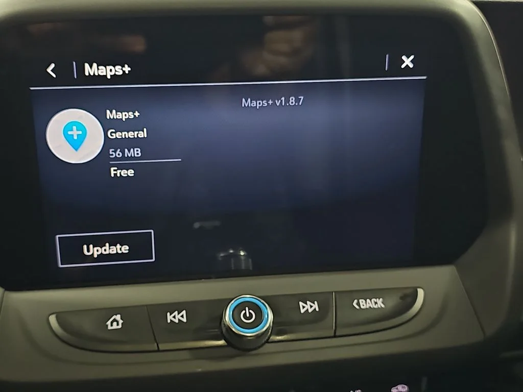 Used 2023 White Chevrolet LT1 image 24