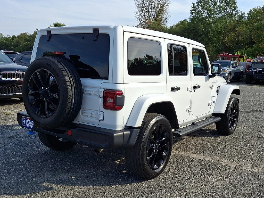 Used 2024 White Jeep Sahara 4xe image 11