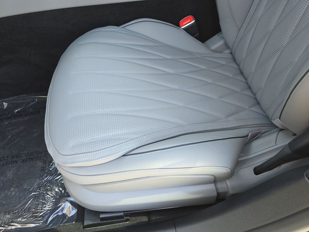 Used 2026  Mercedes-Benz S 63 E AMG® image 33