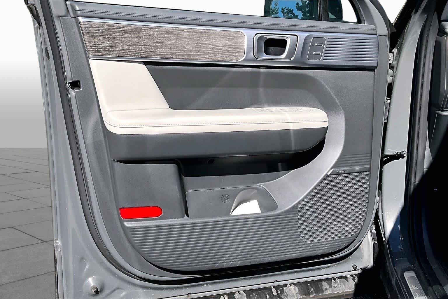 Used 2025 Hampton Gray Hyundai Calligraphy image 21
