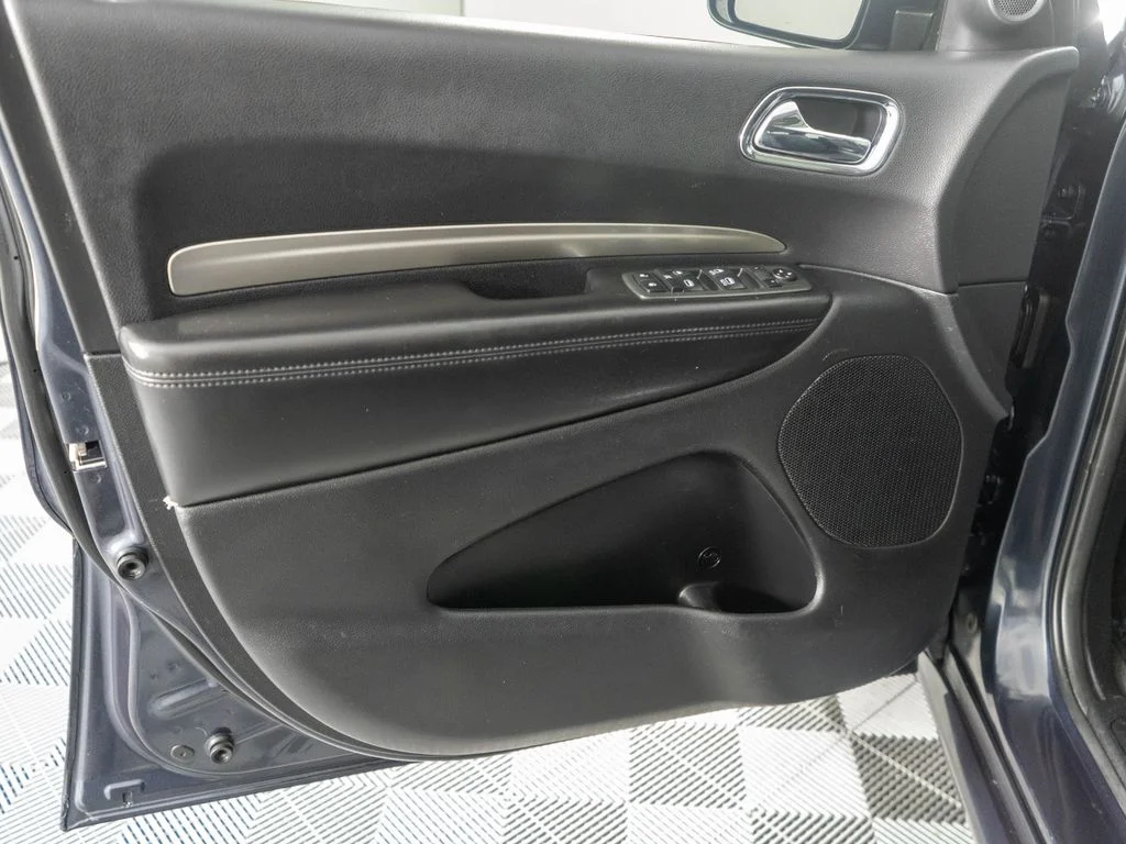 Used 2013 Gray Dodge SXT image 21
