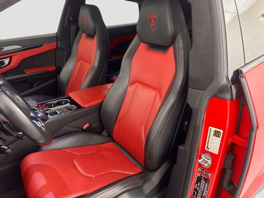 Used 2022 Rosso Mars Metallic Lamborghini  image 22
