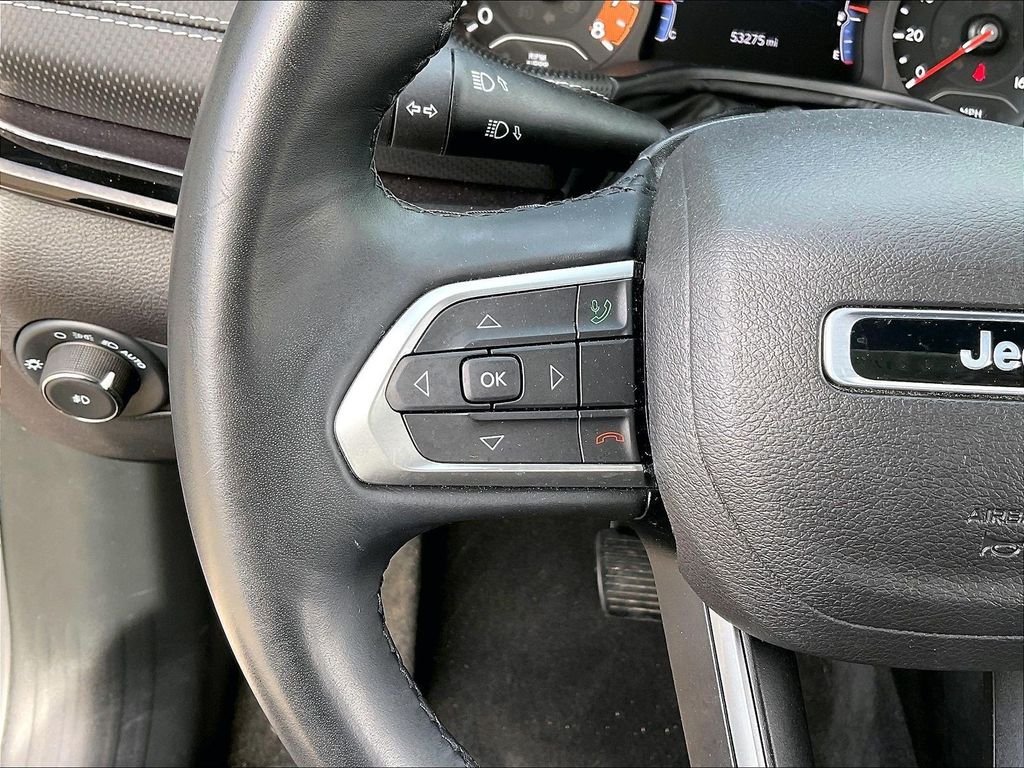 Used 2022 Gray Jeep Altitude image 23