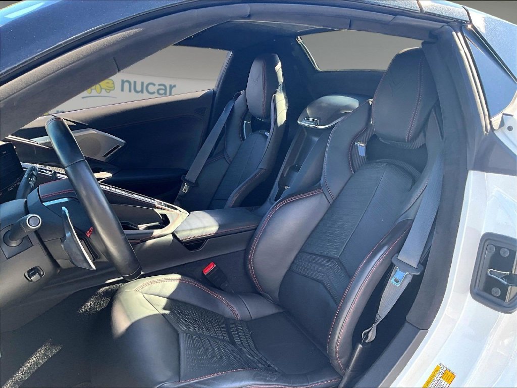 Used 2022 White Chevrolet Stingray image 10