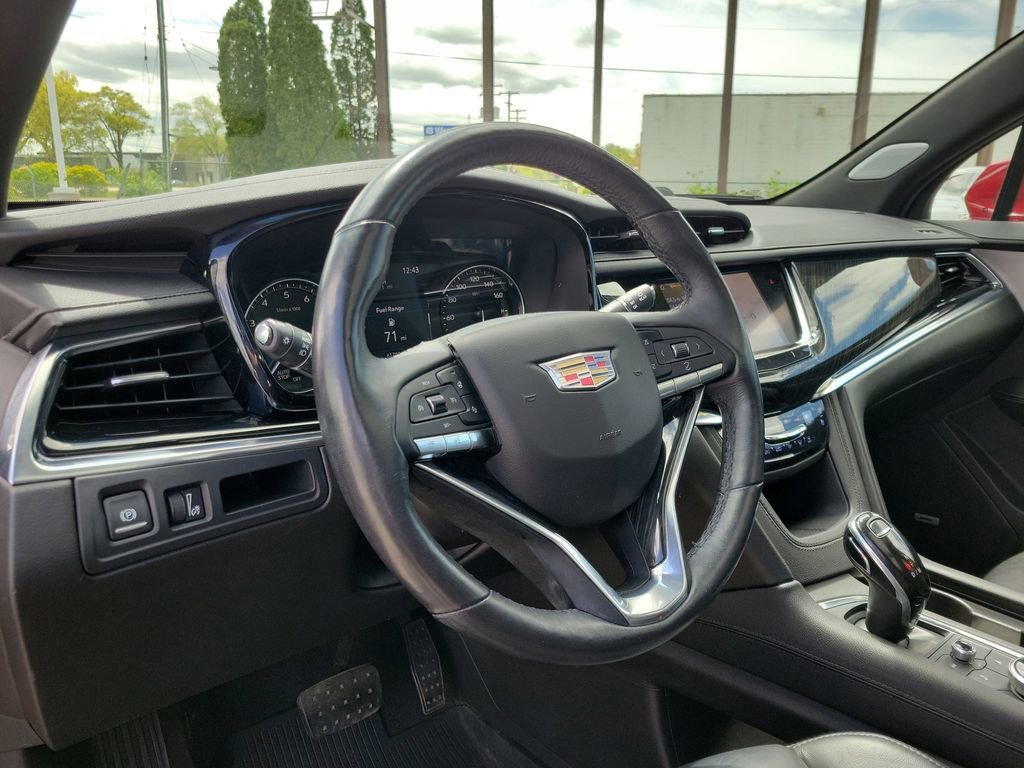 Used 2020 RED HORIZON TINTCOAT Cadillac AWD Premium Luxury image 23