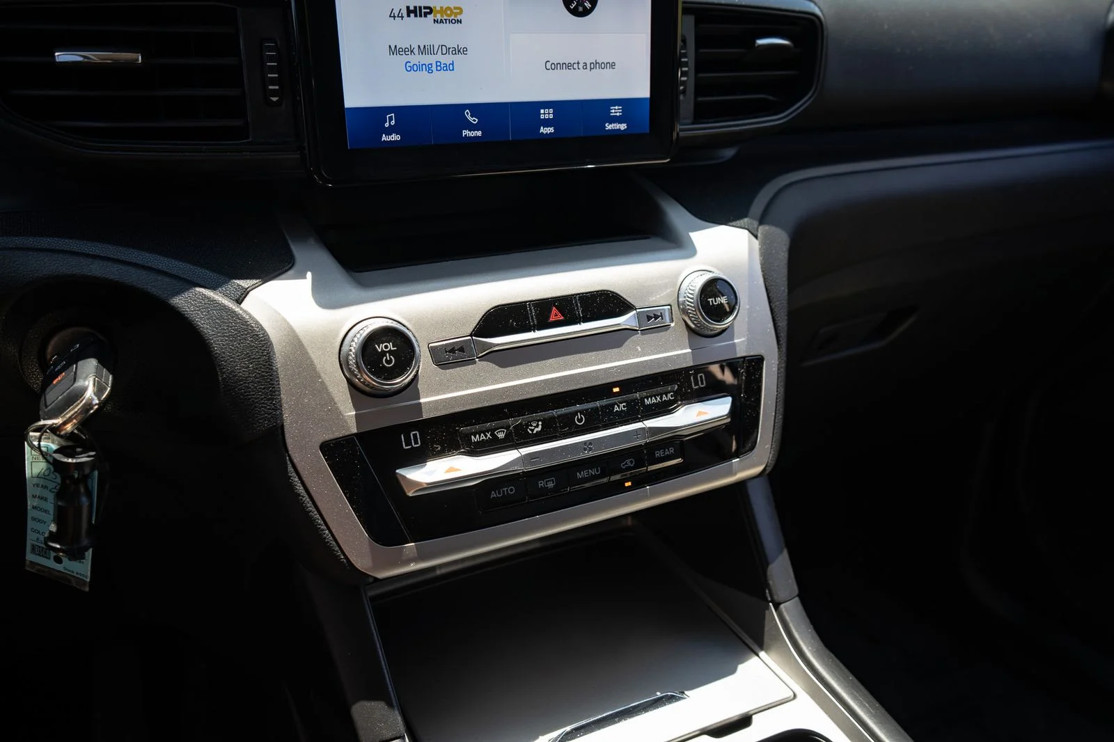 Used 2021 Black Metallic Ford Base image 26