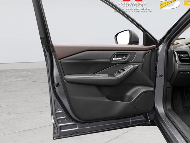 Used 2023 Gray Nissan SL image 12