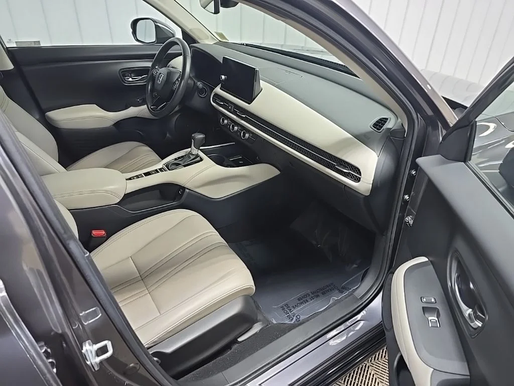 Used 2023 Gray Honda EX-L image 16