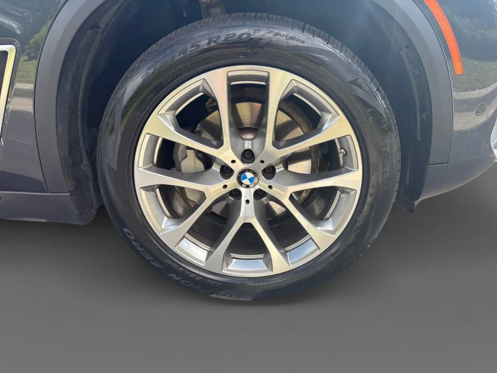 Used 2022 Gray BMW xDrive40i image 17