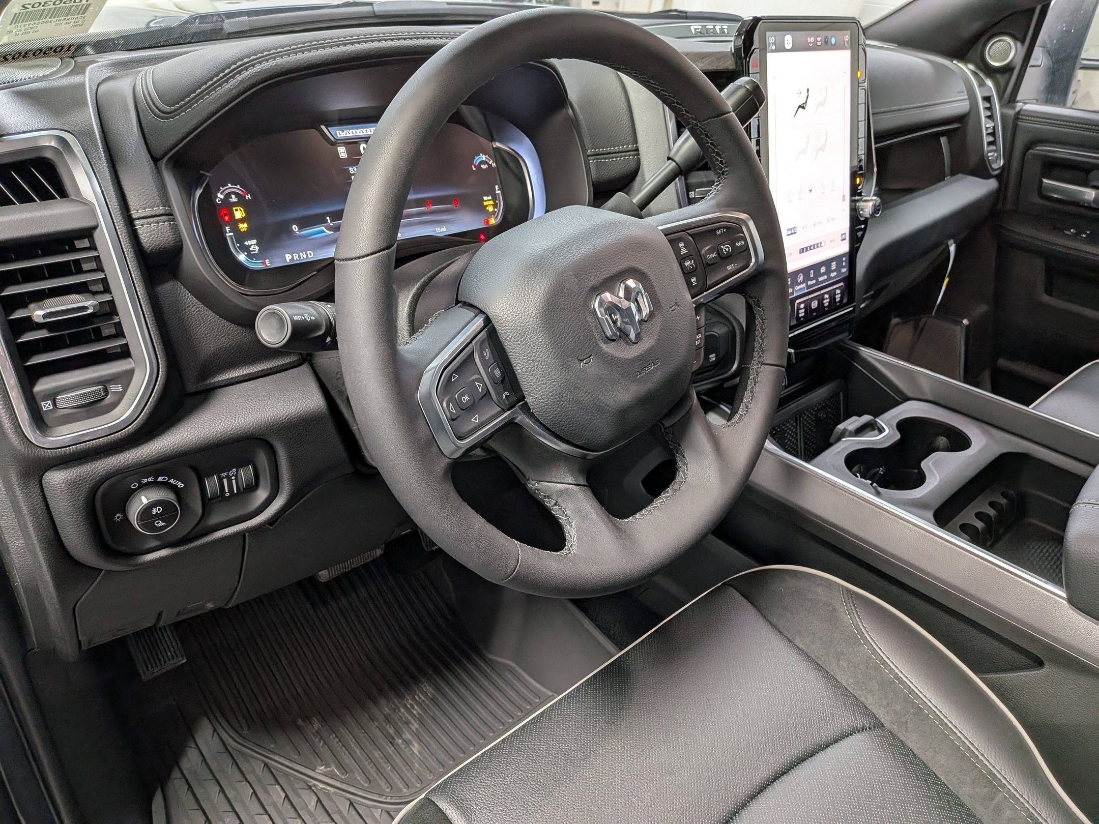 2025 RAM 2500 Laramie - Photo 9