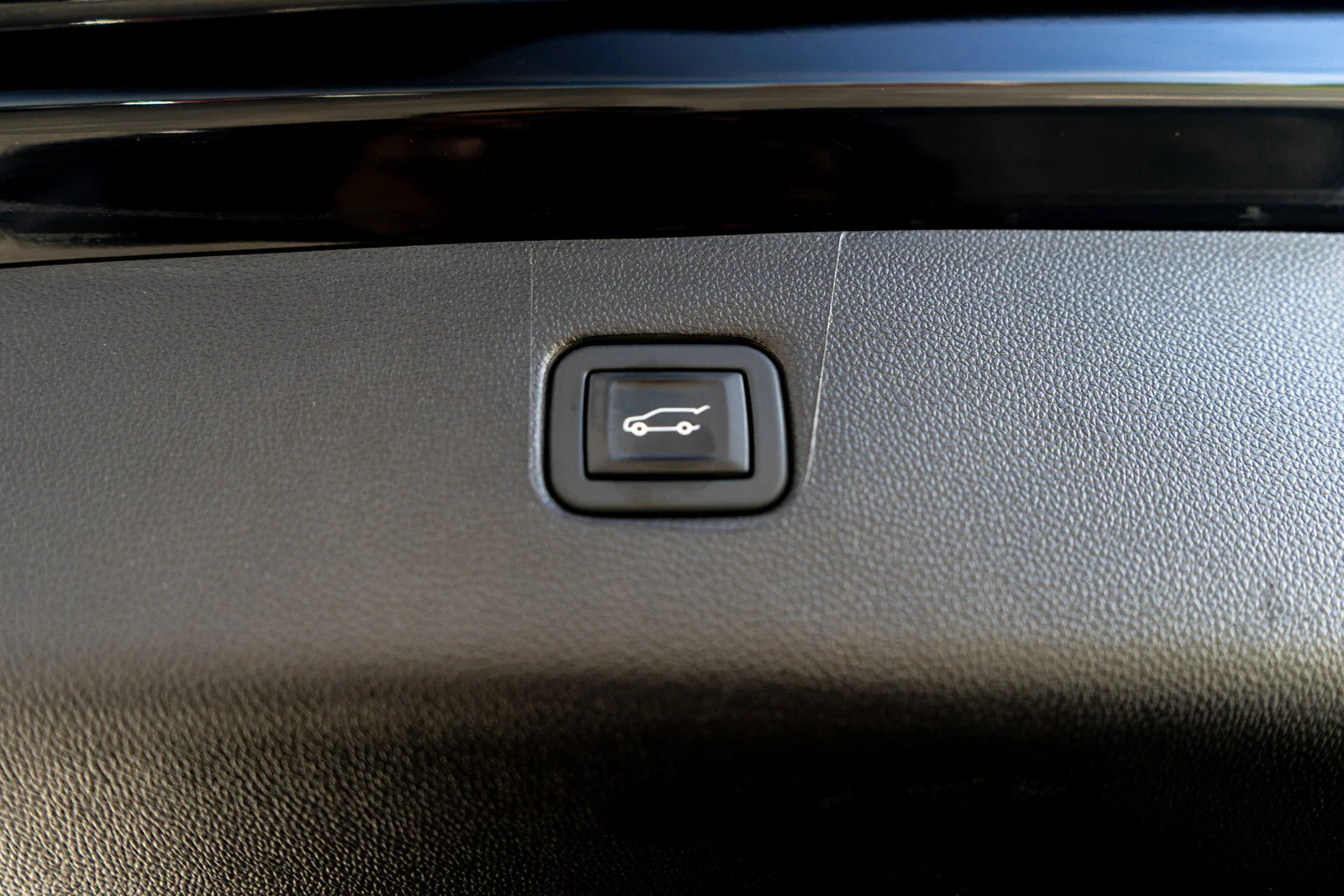 Used 2024 Black Chevrolet Premier image 10