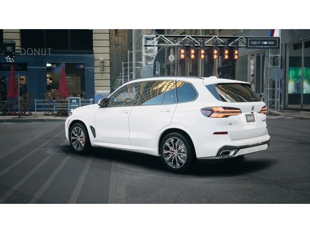 New 2026 Alpine White BMW M60i image 2