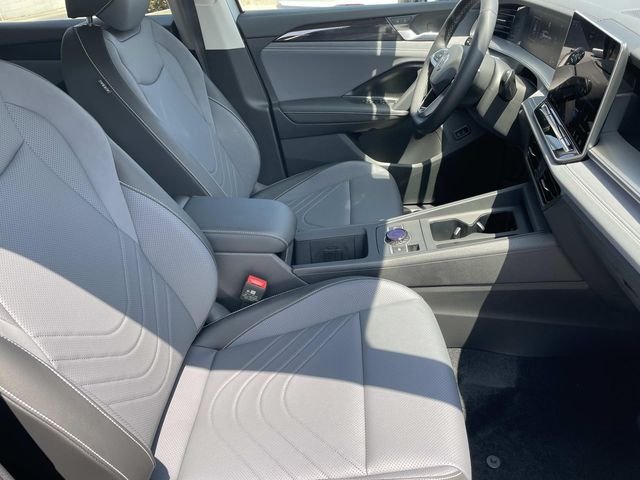 New 2026 Silver Volkswagen 2.0T SE image 26