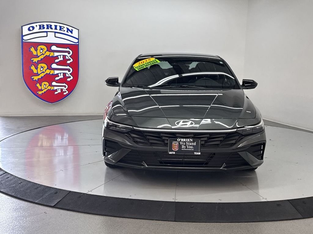 Used 2025 Gray Hyundai SEL Sport image 10