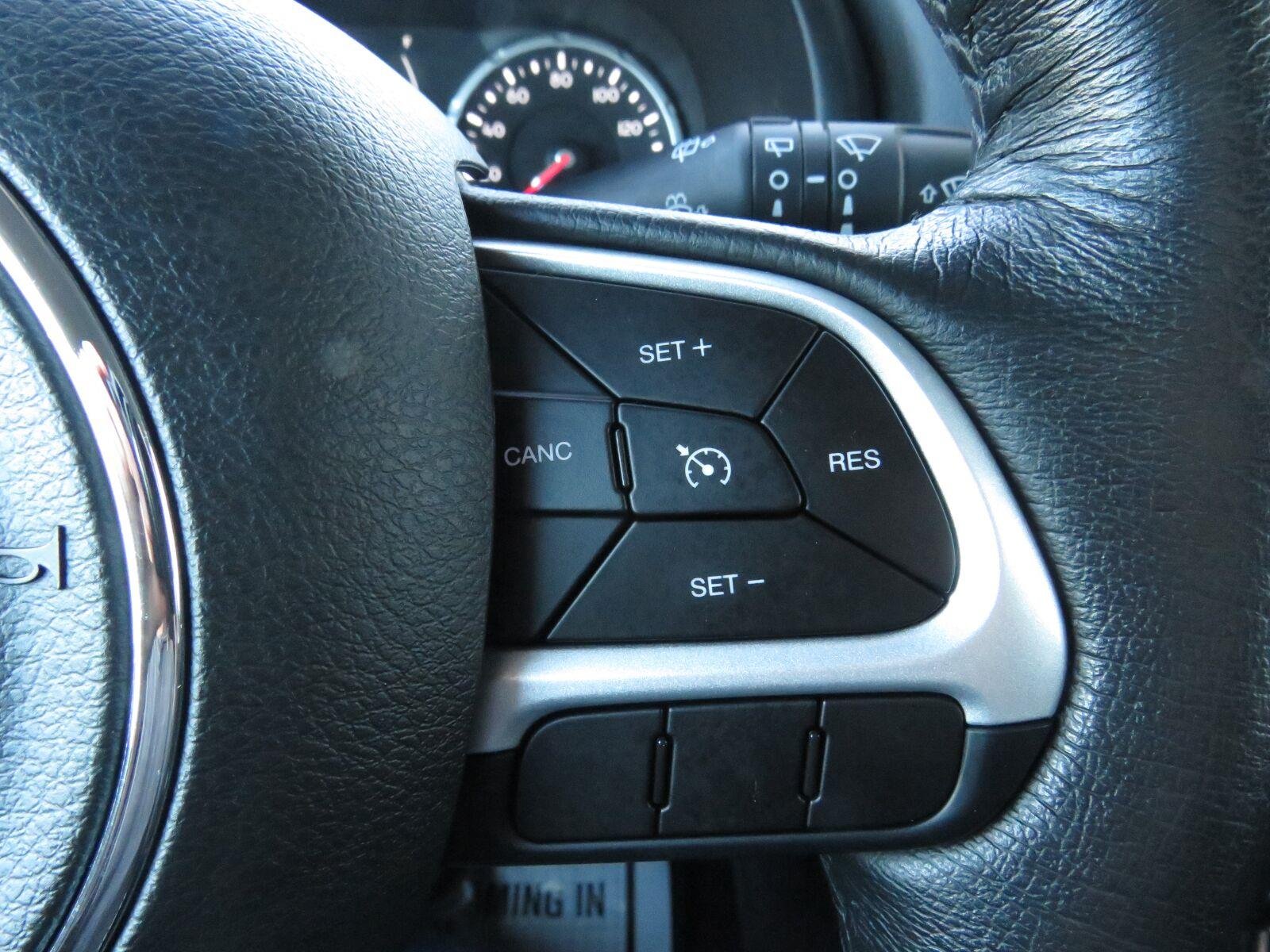 Used 2023 Graphite Gray Jeep Latitude image 34