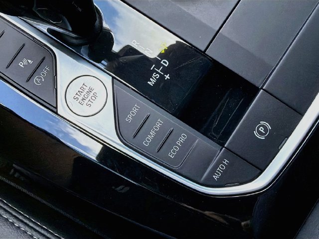 Used 2022 Dark Graphite Metallic BMW sDrive30i image 30