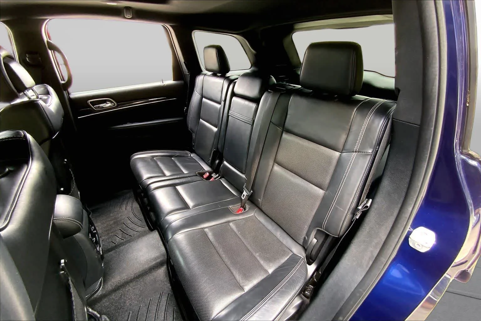 Used 2017 True Blue Pearlcoat Jeep Overland image 21