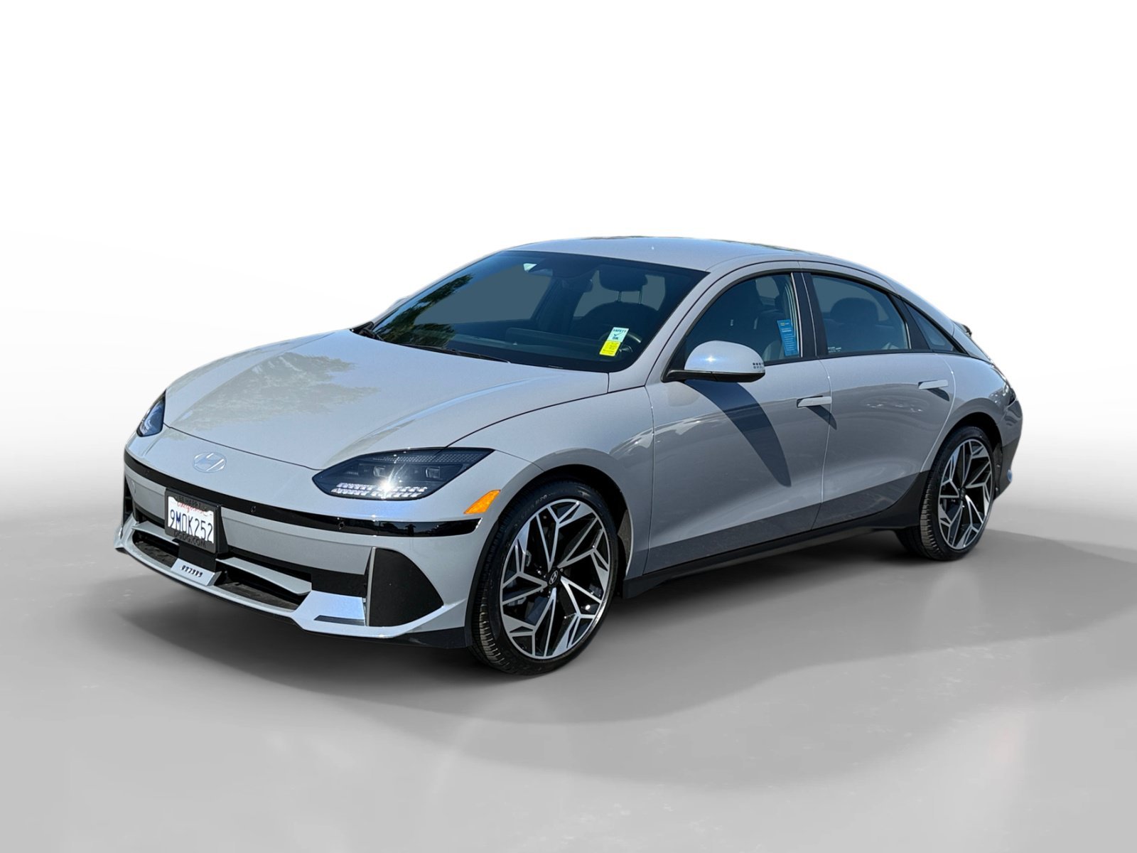 Certified Used 2024 Blue Hyundai SEL image 1