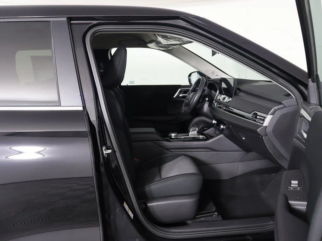 New 2026 Black Mitsubishi ES image 31