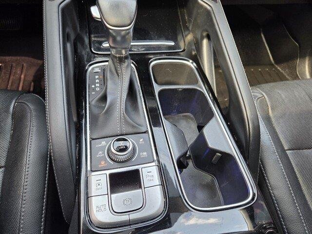 Used 2022 Gravity Grey Kia EX image 20