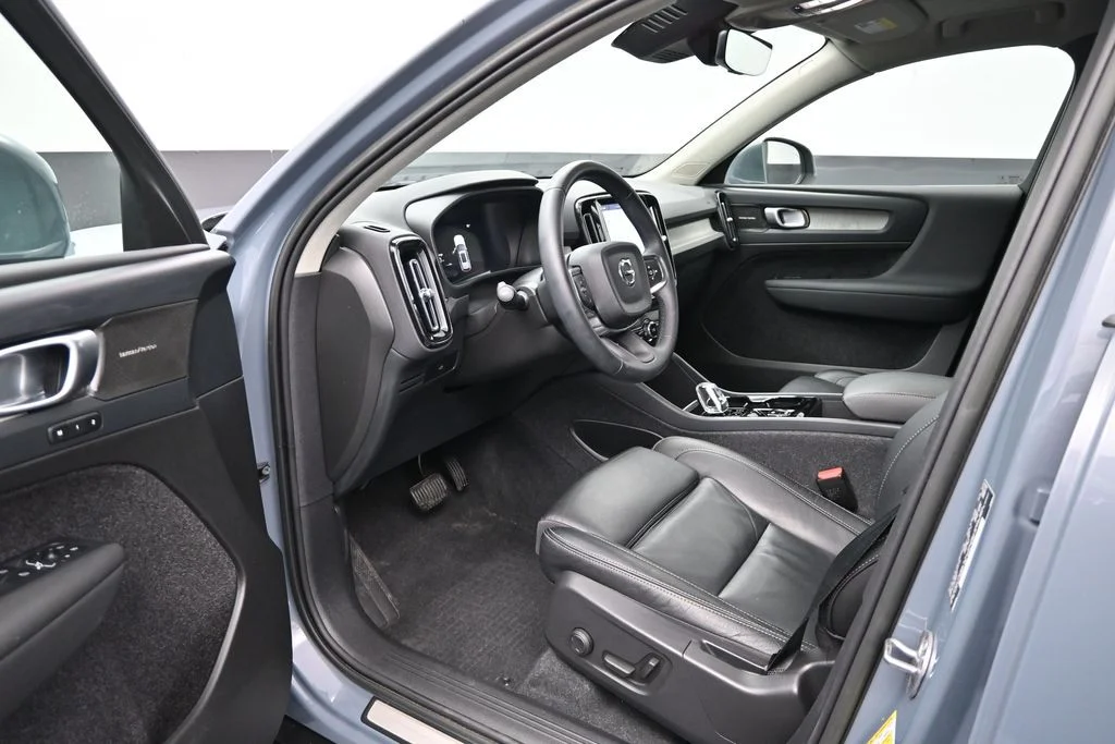 Certified Used 2023 Thunder Grey Volvo Ultimate image 9