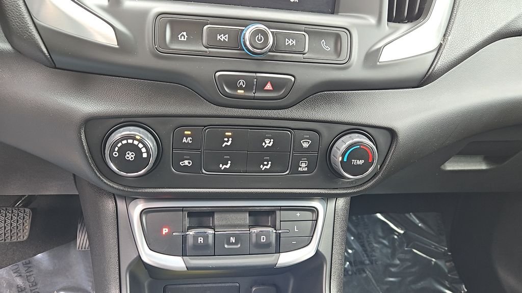 Used 2024 Blue GMC SLE image 18