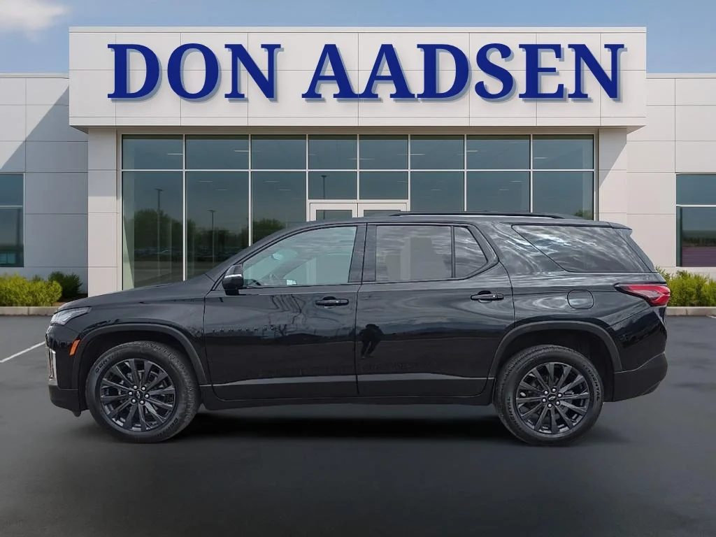 Used 2022 Mosaic Black Metallic Chevrolet RS image 4