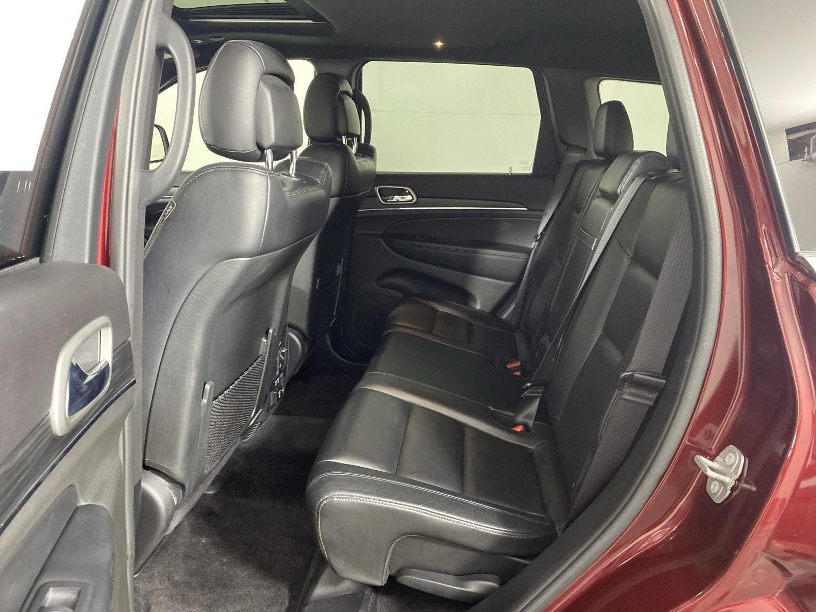 Used 2019 Velvet Red Pearlcoat Jeep Limited image 28