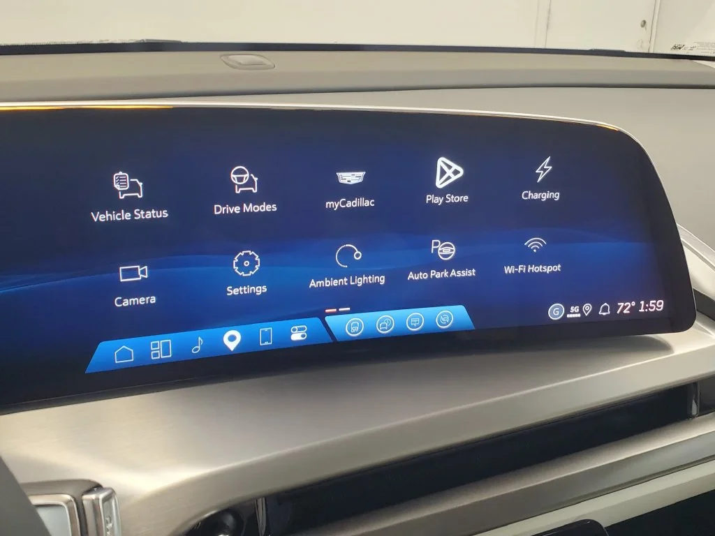 2027 Cadillac VISTIQ Sport - Photo 11