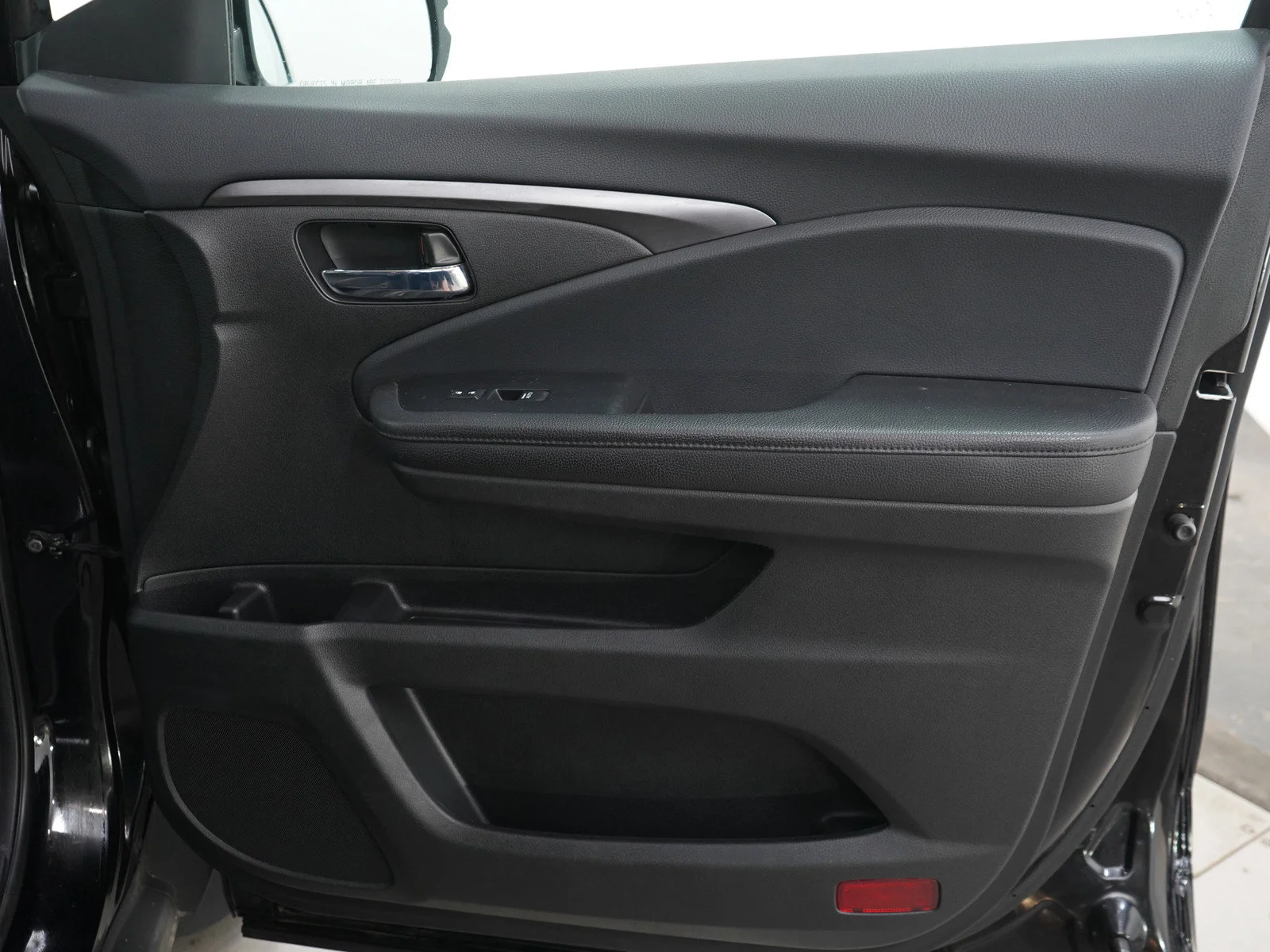 Used 2022 Crystal Black Pearl Honda Black Edition image 14