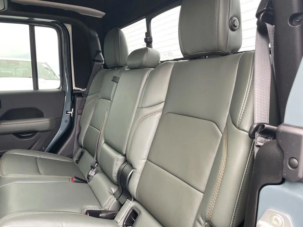 New 2026 Anvil Clear-Coat Exterior Paint Jeep Mojave X image 30