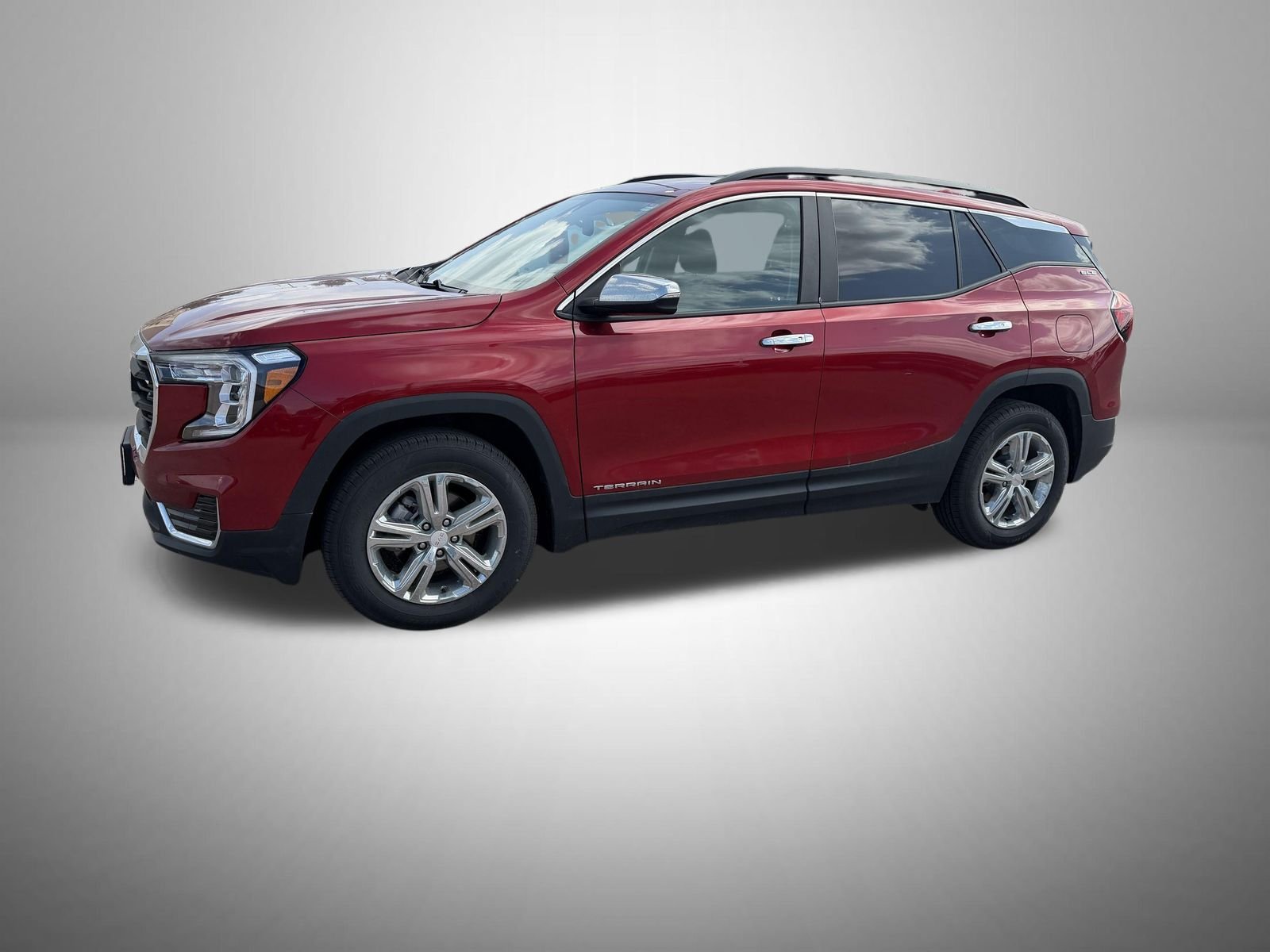 Used 2022 Red GMC SLE image 3