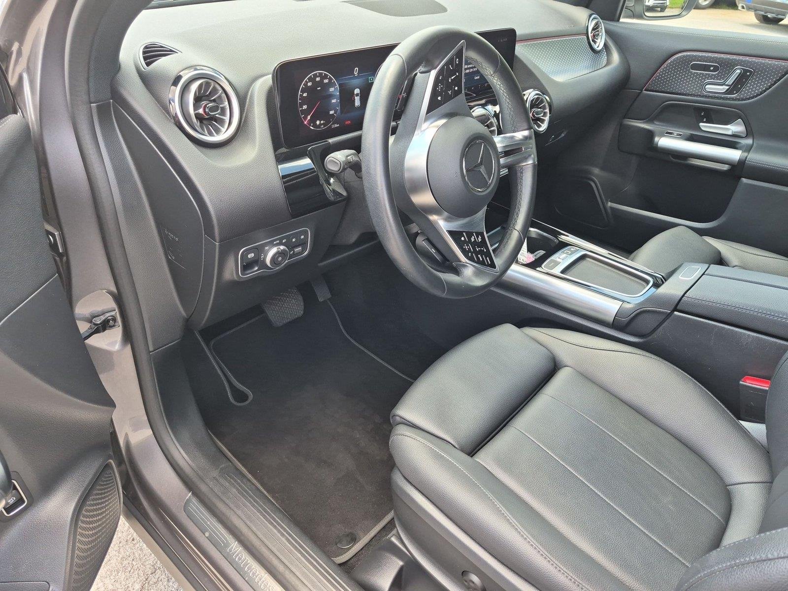 Used 2025 Mountain Grey Metallic Mercedes-Benz GLA 250 image 19