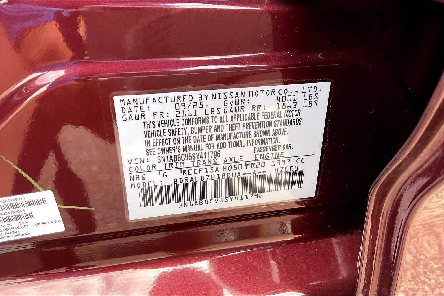 Used 2025 Rosewood Metallic Nissan SV image 32