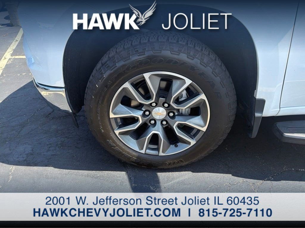 Used 2024 White Chevrolet LT image 9