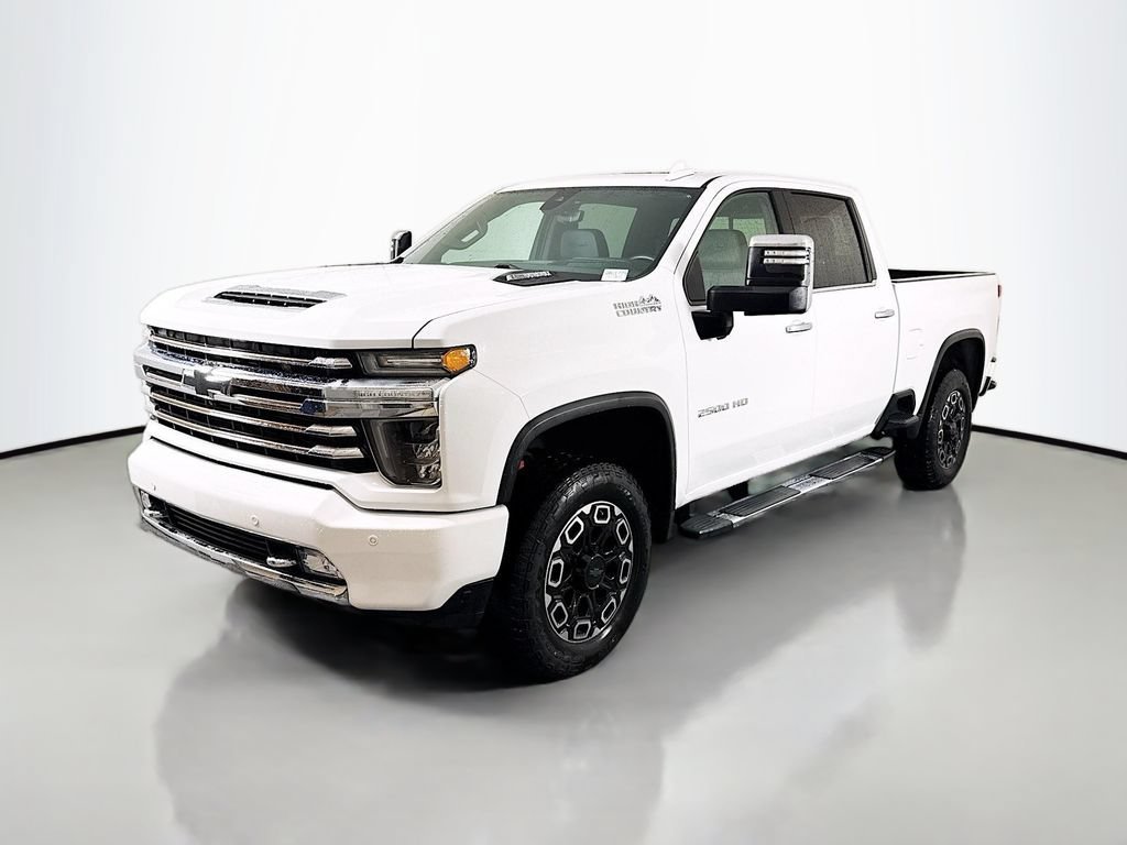 Used 2022 Summit White Chevrolet High Country image 3