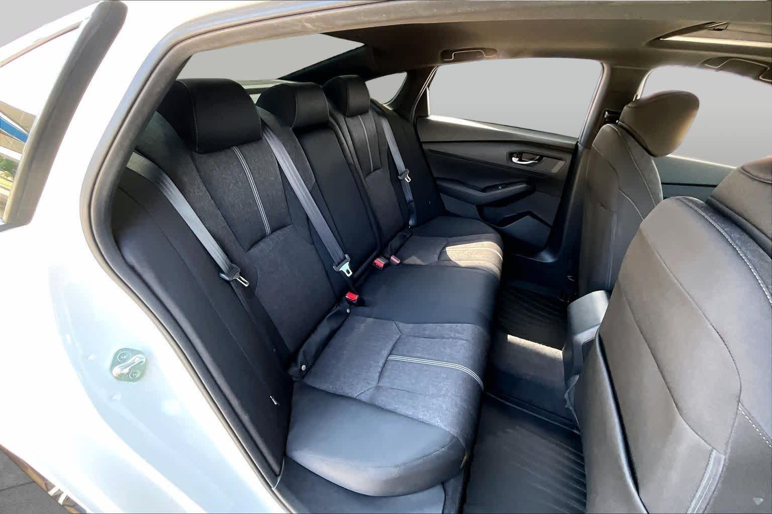 Used 2023 Platinum White Pearl Honda Sport image 20