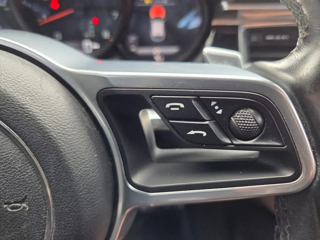Used 2018 Silver Porsche  image 17