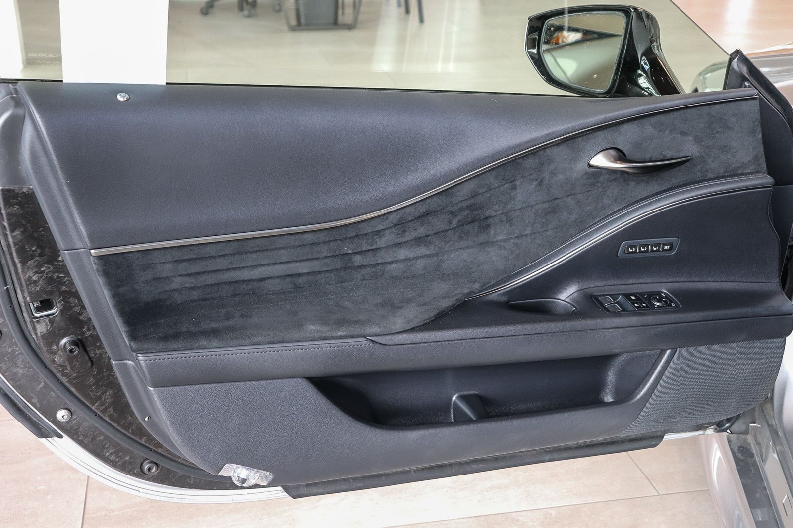 2019 Lexus LC Hybrid 500h - Photo 17