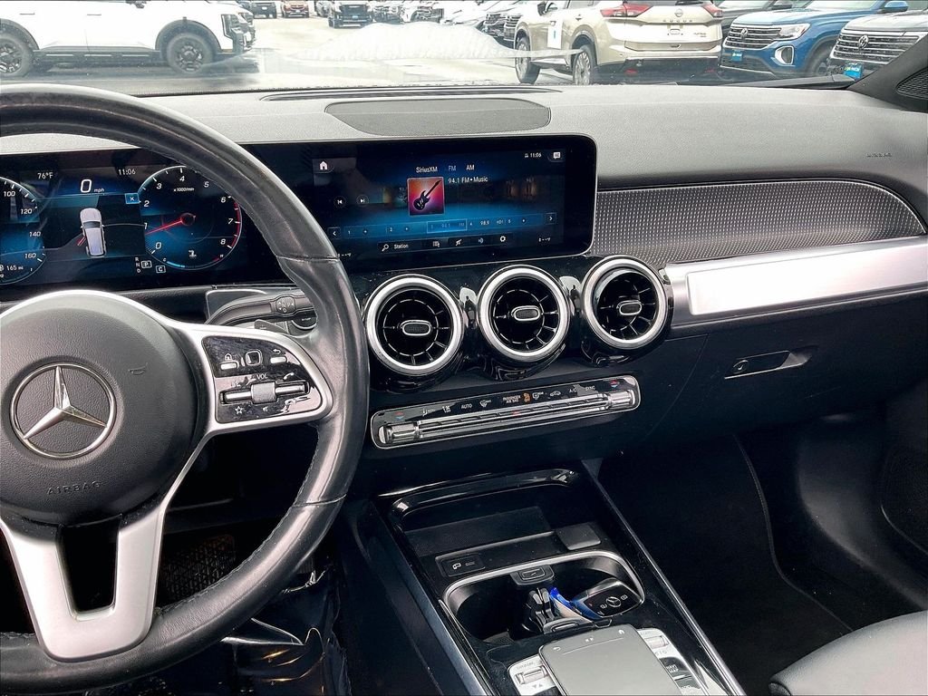 Used 2020 Cosmos Black Metallic Mercedes-Benz GLB 250 image 17