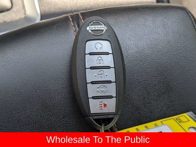 Used 2022 White Nissan 2.5 SR image 32