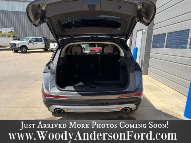 Used 2021 Gray Lincoln Standard image 6