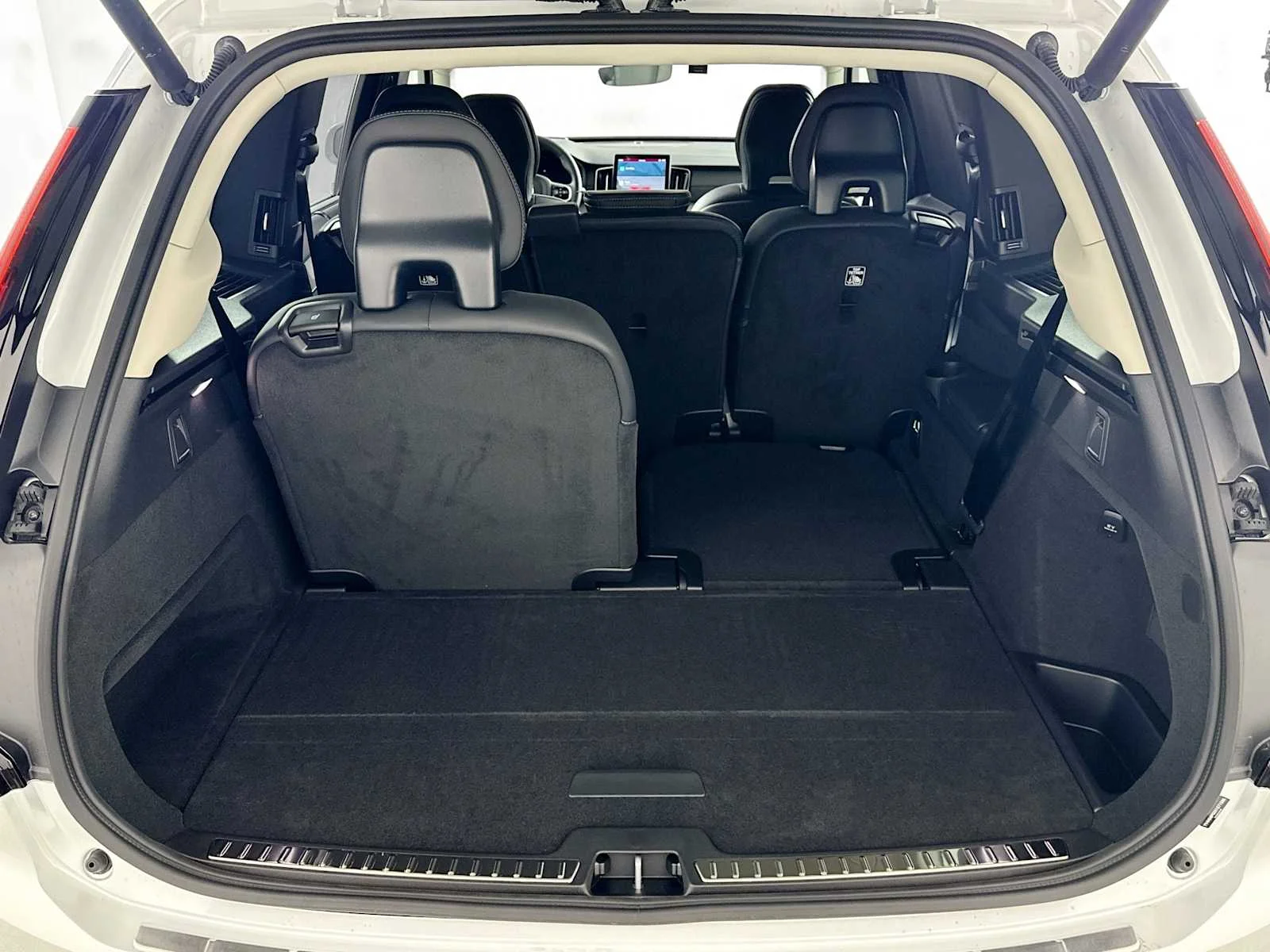 2025 Volvo XC90 Ultra - Photo 24