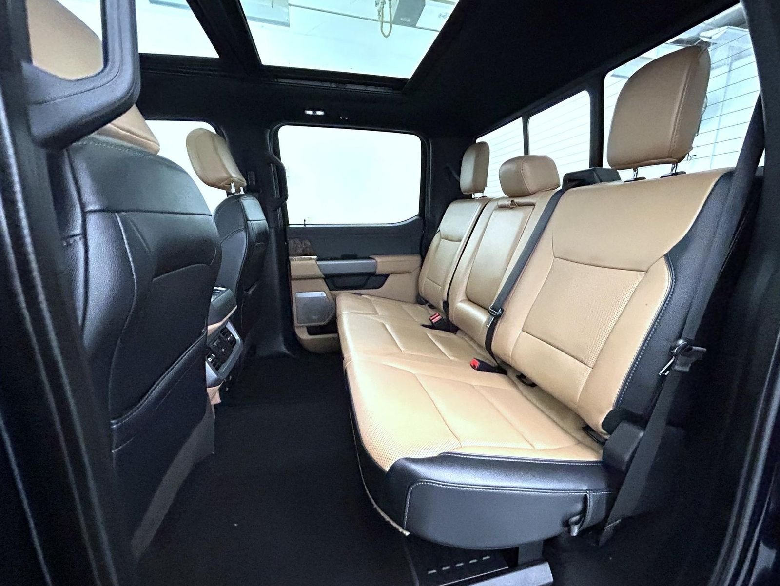 Used 2023 Blue Ford Lariat image 19