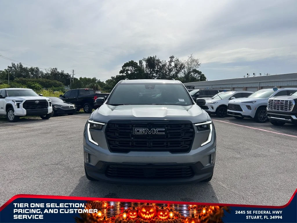 New 2026 Sterling Metallic GMC Elevation image 3