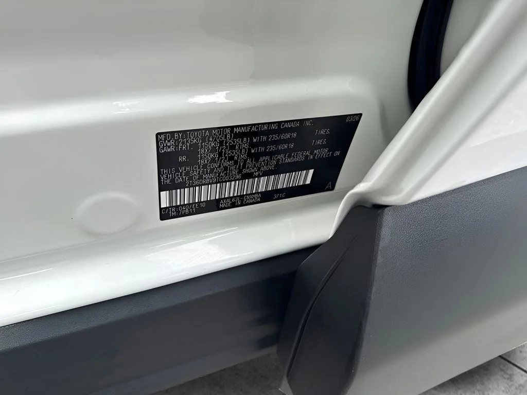 Used 2026 White Toyota XLE Premium image 25