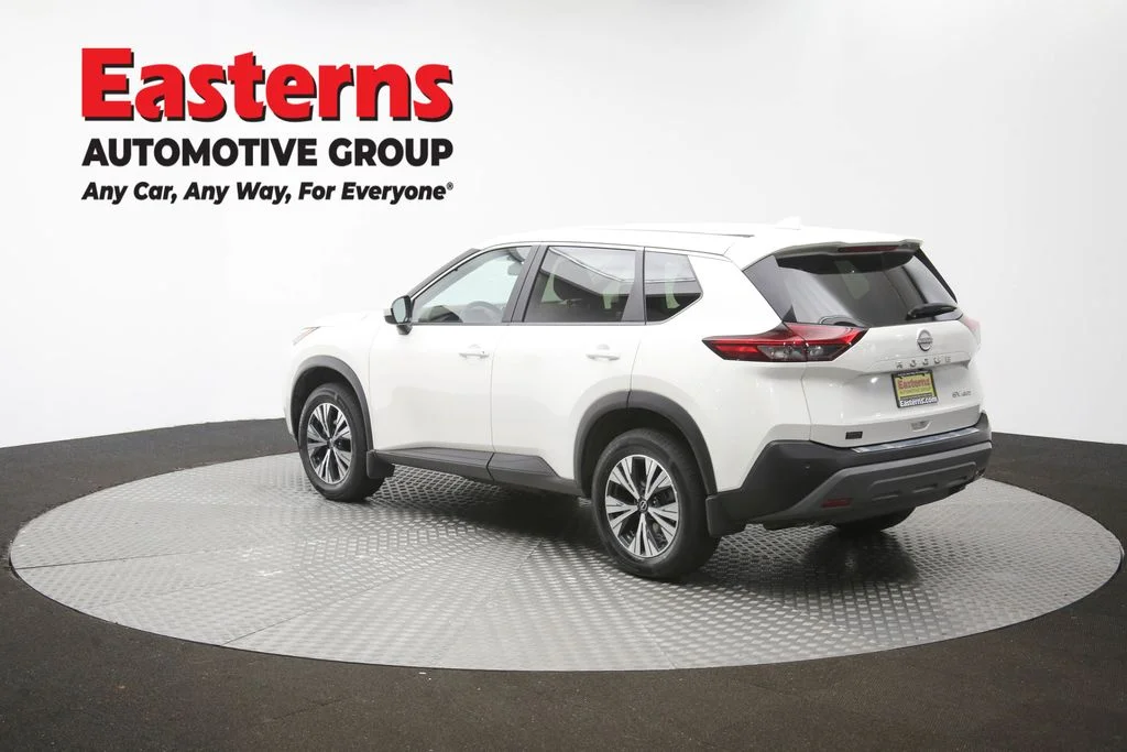 Used 2023 White Nissan SV image 63