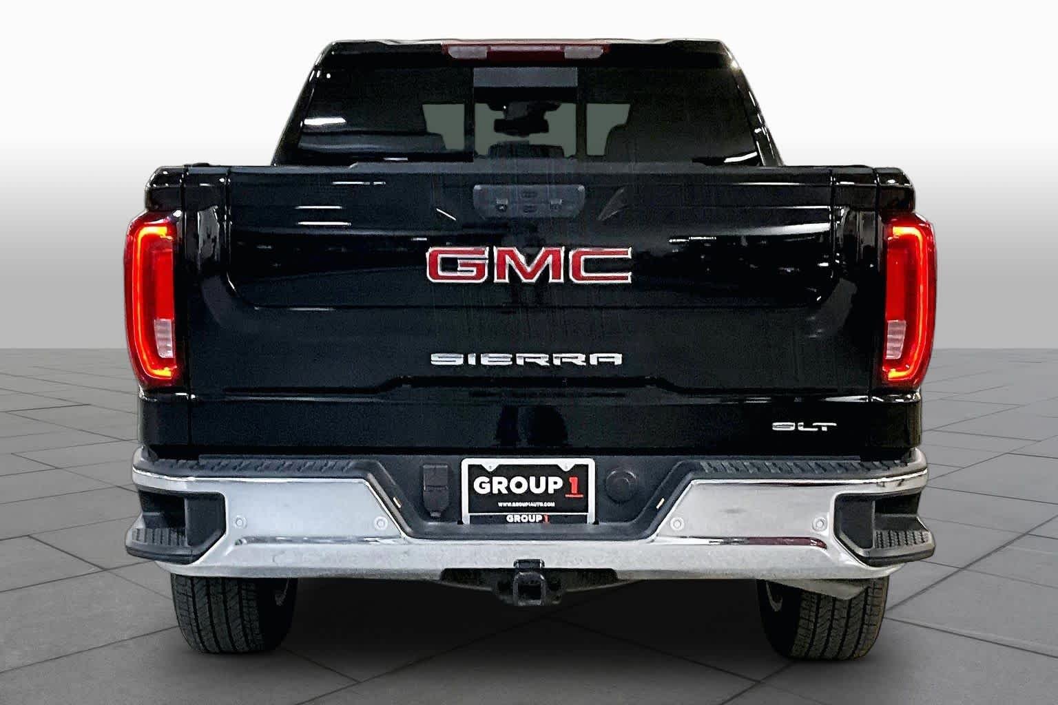 Used 2026 Onyx Black GMC SLT image 4
