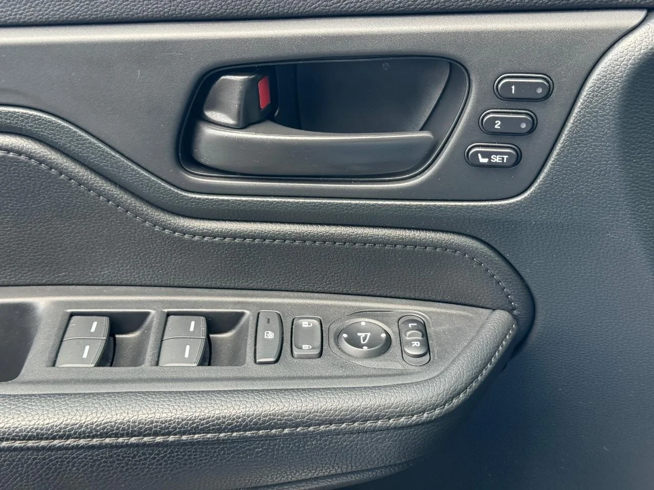 2024 Honda Odyssey SPORT - Photo 25